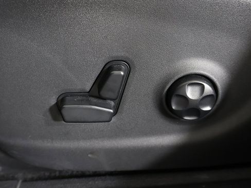 Used 2019 Jeep Cherokee Trailhawk w/ Cold Weather Group image 30