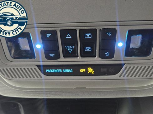 Used 2021 Ford Explorer Limited w/ Equipment Group 301A AWD/4WD image 26