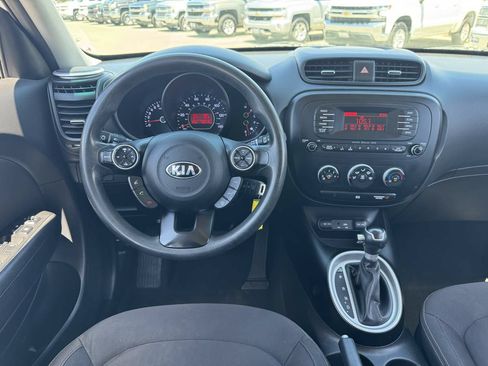 Used 2016 Kia Soul FWD image 21