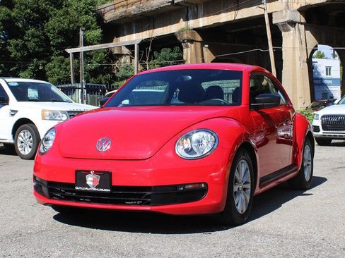 Used 2014 Volkswagen Beetle 2.5 FWD image 3
