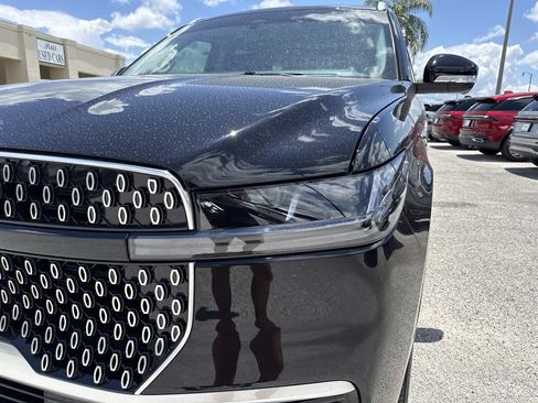 New 2026 Lincoln Navigator Reserve AWD/4WD image 8