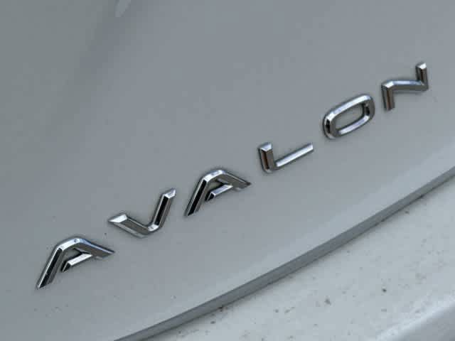 Used 2013 Toyota Avalon XLE Touring FWD image 12