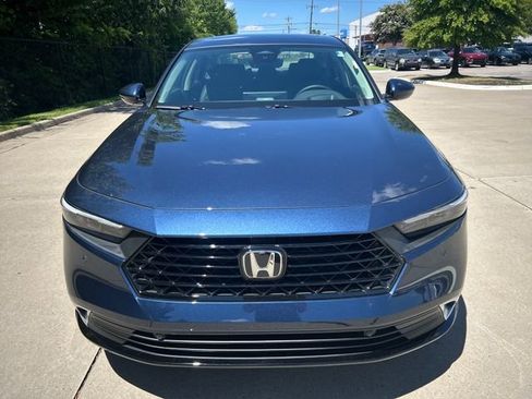 Used 2025 Honda Accord Touring image 8