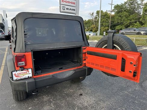 Used 2015 Jeep Wrangler Unlimited Sport w/ Quick Order Package 24S image 9