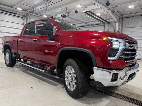 Used 2024 Chevrolet Silverado 2500 LTZ AWD/4WD image 23