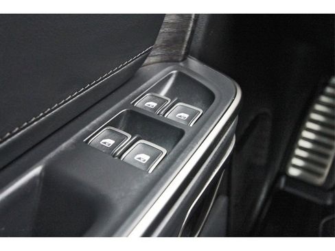 Used 2022 Rivian R1T Adventure image 21