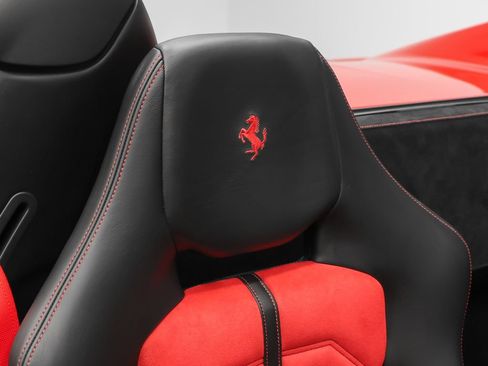 Certified 2014 Ferrari 458 Spider RWD image 21