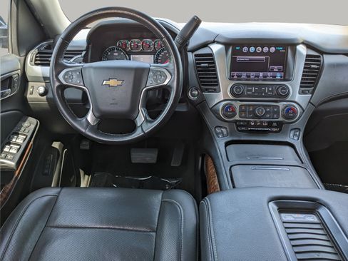 Used 2018 Chevrolet Suburban Premier AWD/4WD image 14