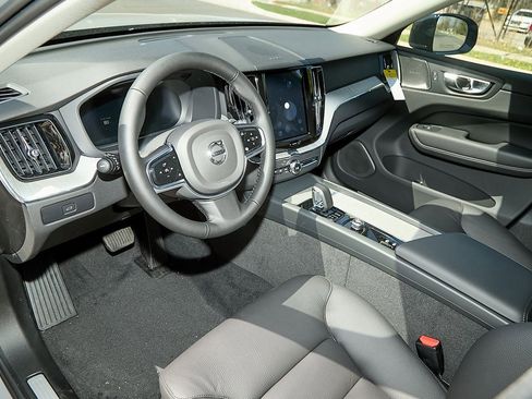 New 2025 Volvo XC60 B5 Plus w/ Protection Package Premier image 11