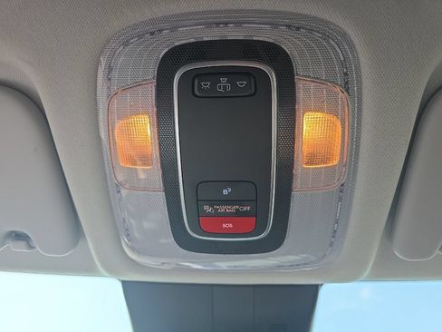 Used 2025 Hyundai Kona SEL FWD image 33