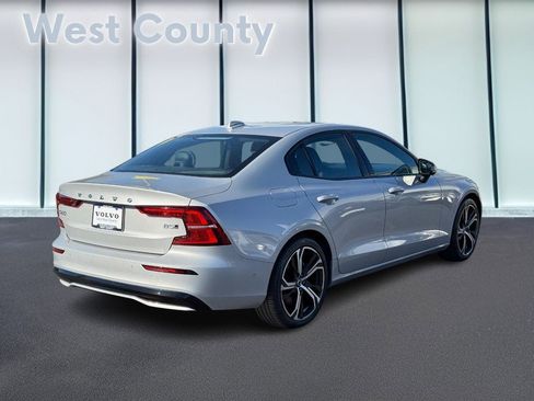 Certified 2024 Volvo S60 B5 Ultimate image 4