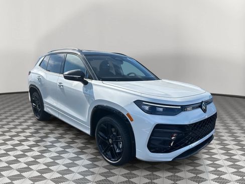 New 2026 Volkswagen Tiguan SE R-Line AWD/4WD image 1