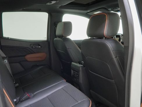 Used 2023 GMC Canyon AT4 w/ AT4 Premium Package AWD/4WD image 45