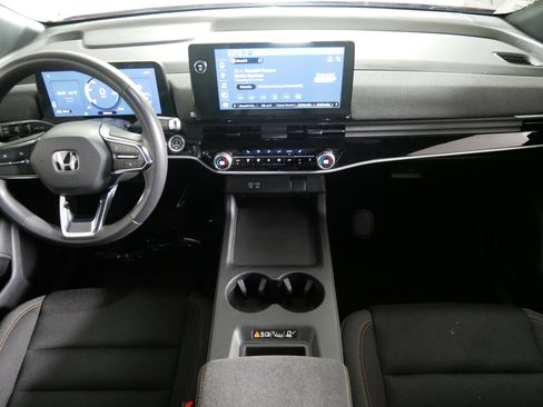 Used 2024 Honda Prologue EX image 10