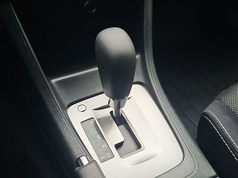 Used 2015 Subaru Crosstrek 2.0i Premium image 20