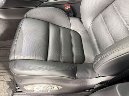 Certified 2026 Porsche Macan AWD/4WD image 14