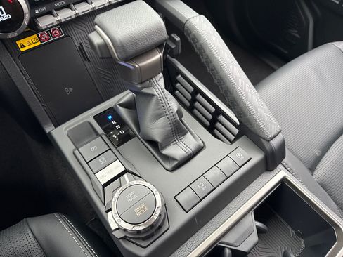 New 2026 Toyota 4Runner Limited AWD/4WD image 25