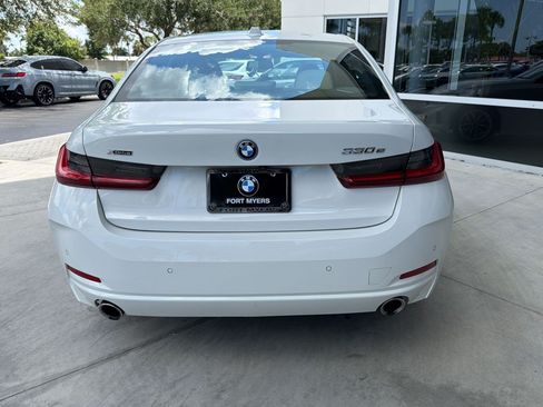 Used 2023 BMW 330e xDrive w/ Premium Package AWD/4WD image 10
