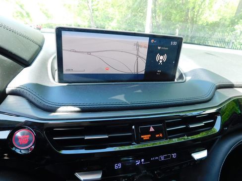 Used 2023 Acura MDX SH-AWD w/ Advance Package image 10