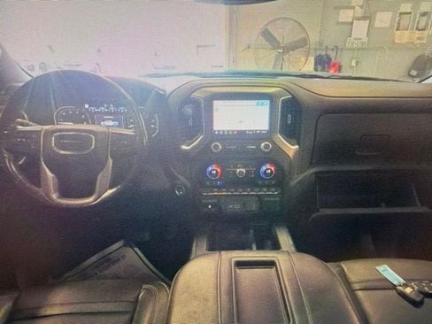 Used 2021 GMC Sierra 1500 Denali w/ Denali Premium Package AWD/4WD image 10