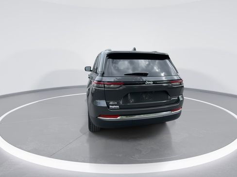 Used 2025 Jeep Grand Cherokee Laredo X AWD/4WD image 15