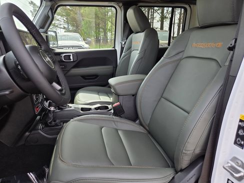 New 2026 Jeep Gladiator Mojave AWD/4WD image 11