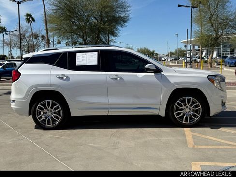 Used 2023 GMC Terrain Denali w/ Denali Premium Package image 8