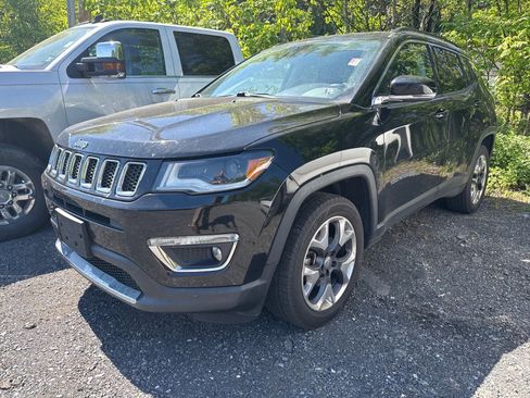 Used 2018 Jeep Compass Limited w/ Navigation Group AWD/4WD image 3
