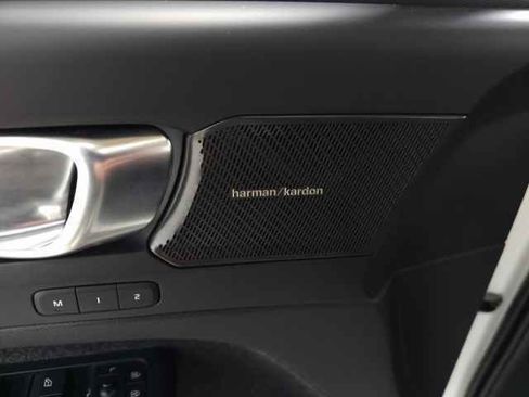 Certified 2023 Volvo XC40 Recharge Ultimate w/ Protection Package Premier image 18