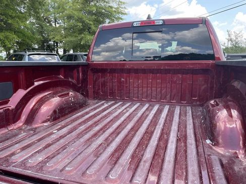 Used 2025 RAM 1500 Laramie AWD/4WD image 11