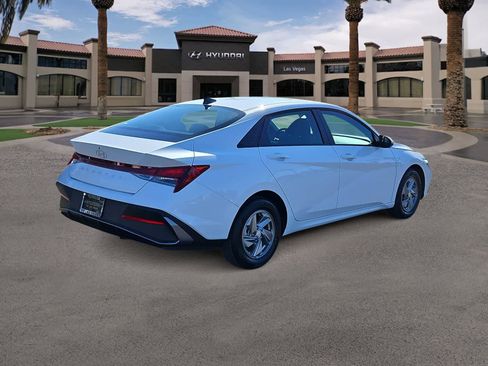 New 2026 Hyundai Elantra SE image 8