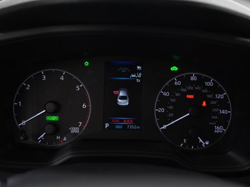 Used 2025 Toyota Corolla LE image 18