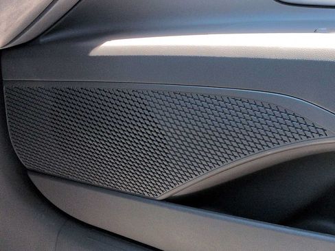 Certified 2024 Hyundai Elantra SEL FWD image 31