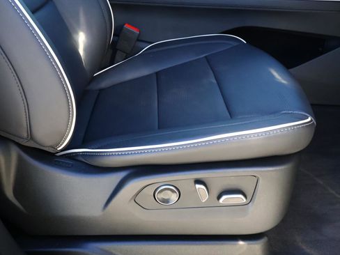 Used 2025 Cadillac Escalade Sport w/ Touring Package image 25