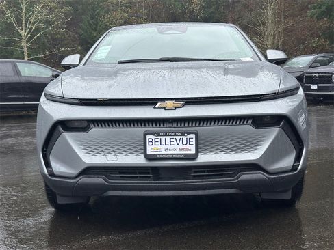 New 2026 Chevrolet Equinox EV LT image 8