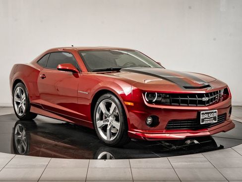 Used 2010 Chevrolet Camaro SS w/ RS Package RWD image 12
