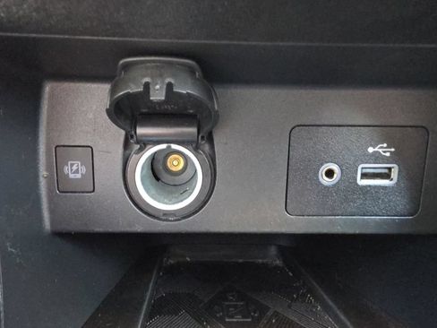 Used 2024 Nissan Versa SV FWD image 22
