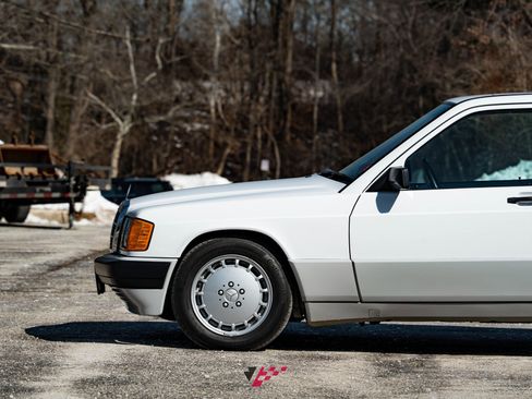 Used 1991 Mercedes-Benz 190 E 2.6 image 16