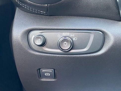 Used 2023 Chevrolet Blazer LT image 52