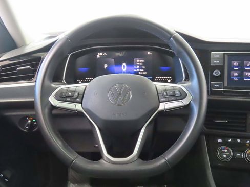 Used 2024 Volkswagen Jetta SE image 10