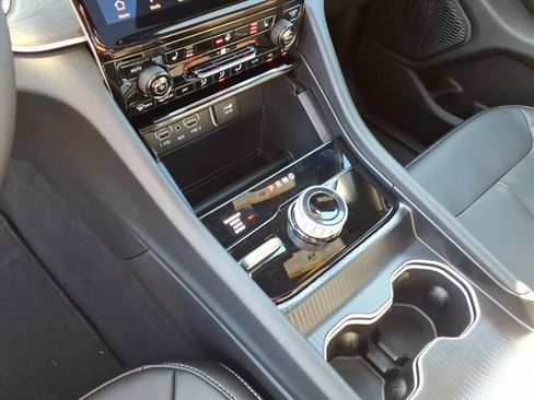 New 2025 Jeep Grand Cherokee Limited image 22