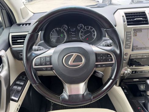 Used 2020 Lexus GX 460 Premium w/ Premium Package AWD/4WD image 10
