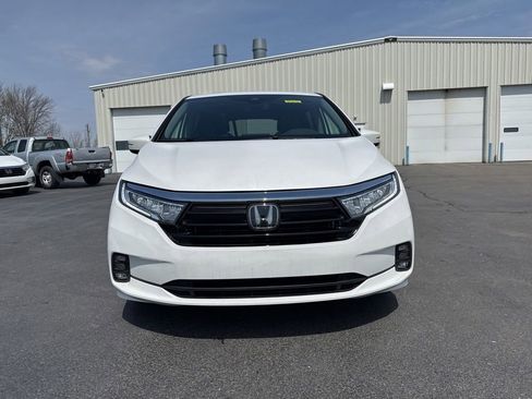 Certified 2024 Honda Odyssey EX-L image 2