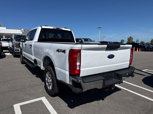 Used 2024 Ford F250 XLT image 3