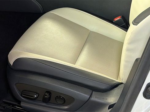 Certified 2024 Lexus ES 300h w/ Premium Package image 25