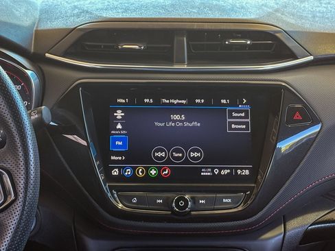Used 2023 Chevrolet TrailBlazer RS w/ Convenience Package FWD image 13