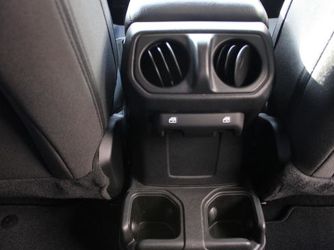 Certified 2021 Jeep Gladiator Sport image 25