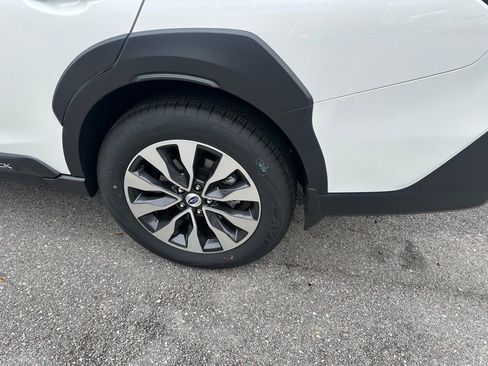 Used 2025 Subaru Outback Touring image 10