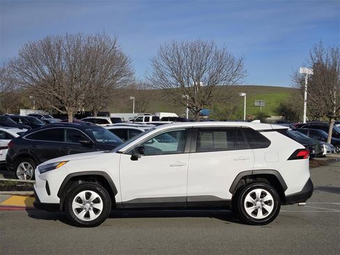 Used 2024 Toyota RAV4 LE image 7