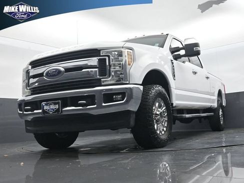 Used 2019 Ford F250 XLT w/ XLT Premium Package AWD/4WD image 11